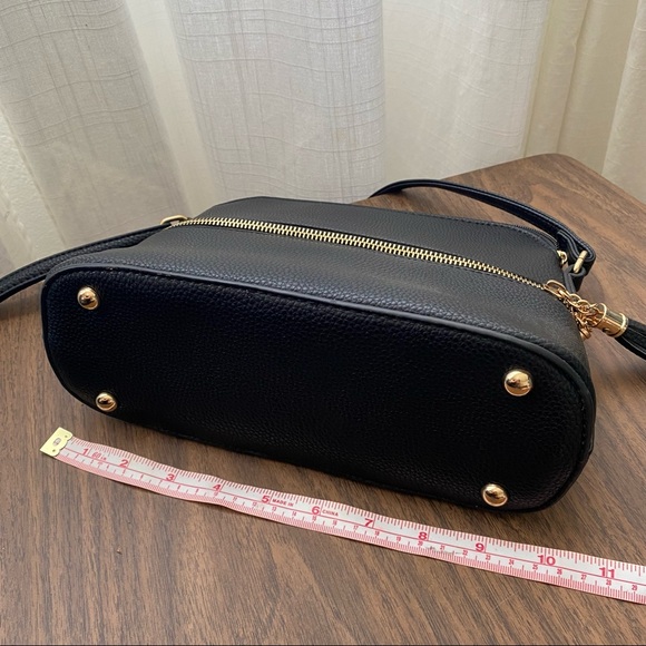 [ Sold ] NWOT Black Crossbody Purse - Picture 7 of 9